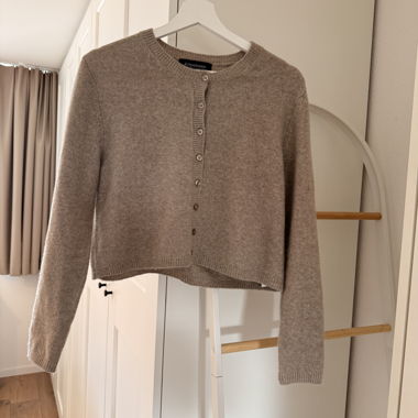 Stradivarius Cropped Beige Cardigan XS
