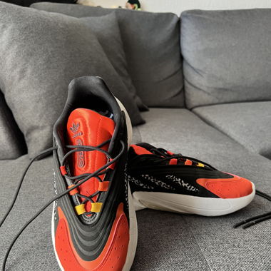 Adidas Ozelia