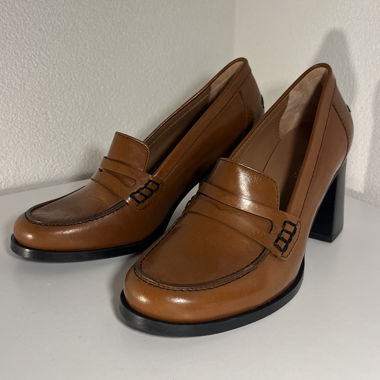 Mokassins mit Absatz - braunes / camel Leder