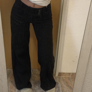 Schwarze Lowrise-Jeans