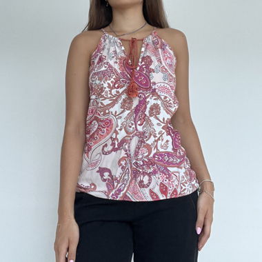 Pink patterns top