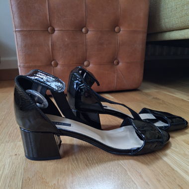 SANDALEN GLOBUS