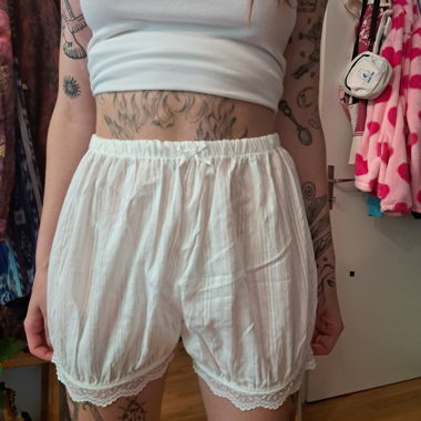 Ruffeled Shorts 