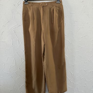 Pantaloni beige a gamba larga