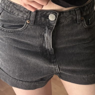 Schwarze Jeans-Shorts