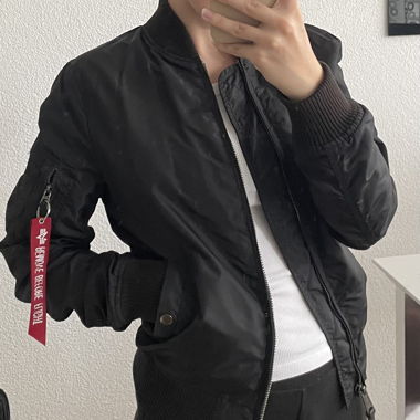 Alpha Industries Bomberjacke - schwarz