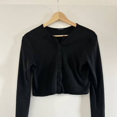 Brandy Melville Long sleeve button top 