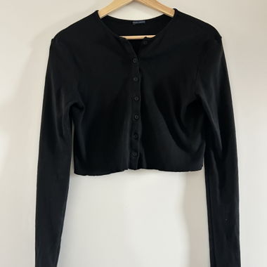 Brandy Melville Long sleeve button top 