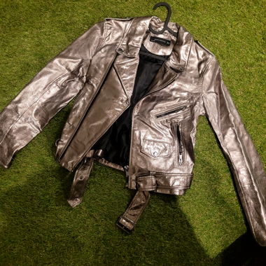 Veste en cuir metallique