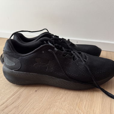 Baskets de sport Under Armour