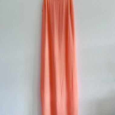 Robe longue corail à bretelles croisées