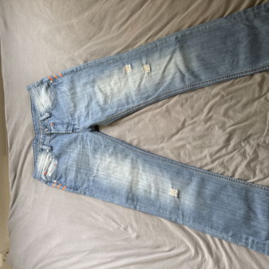 Hellblaue diesel Jeans