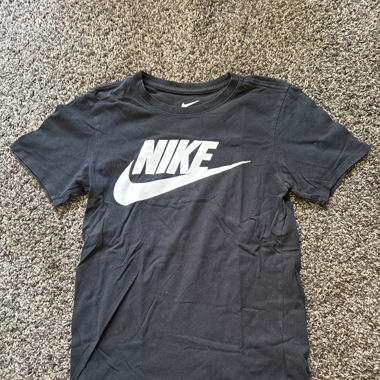 Nike t-shirt