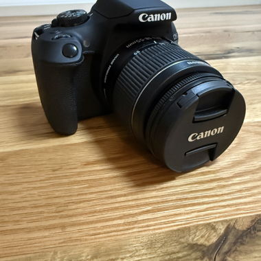 Kamera - Canon EOS 2000D