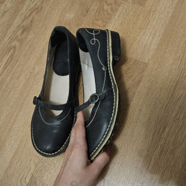 Lotto di 3 paia di scarpe piccole taglia 39