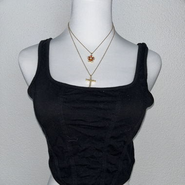 Schwarzes Top