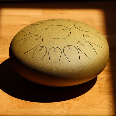 Steel tongue drum