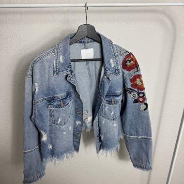 Veste en jean ZARA brodée