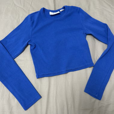 Blaues Crop-Top, langärmlig