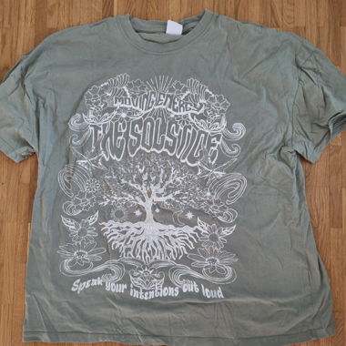 Bershka T-Shirt khaki mit Print Grösse M