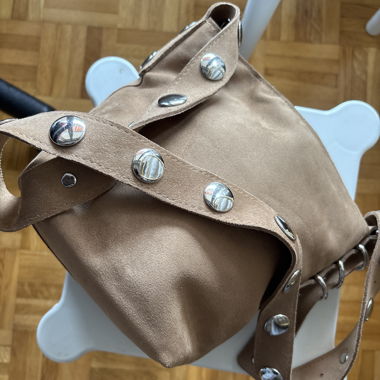 Sac seau en daim beige