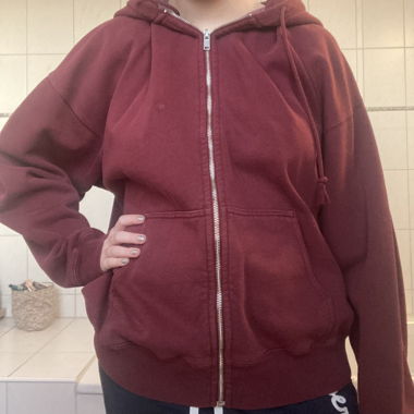 Brandy Melville Zip up