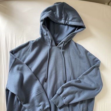 Sweat à capuche bleu 