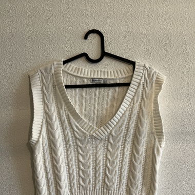 Weisser croptop Pullover ohne Ärmel