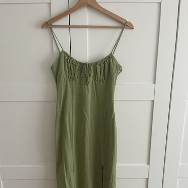 ZARA KLEID OLIVE