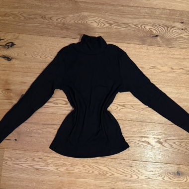 Black Turtleneck Longsleeve