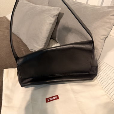 Borsa a tracolla nera STAUD