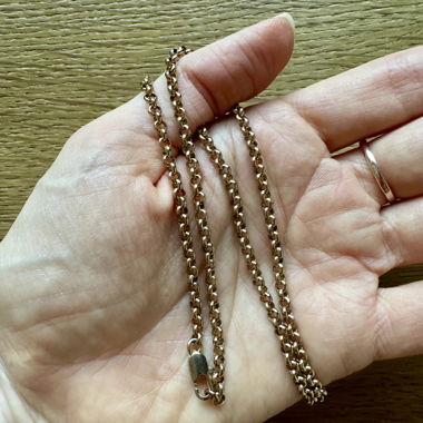 Chain, gold colour 