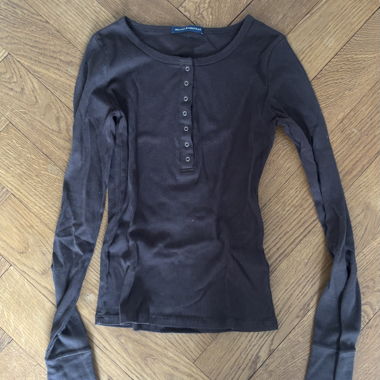 Top henley a coste Brandy Melville