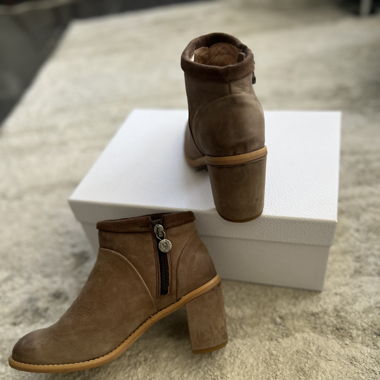 Elegant Ankle Boots  -Suede leather - Sneaky Steve