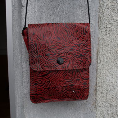 Rote Leder-Pusher-Tasche mit Zebramuster