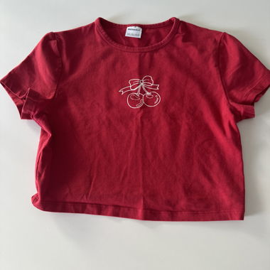 T-shirt crop rouge Bershka