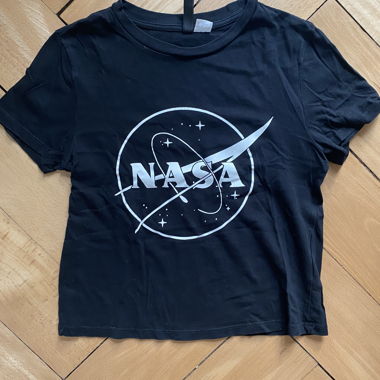 T-shirt nero con stampa NASA