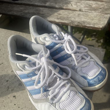 Adidas Sneakers