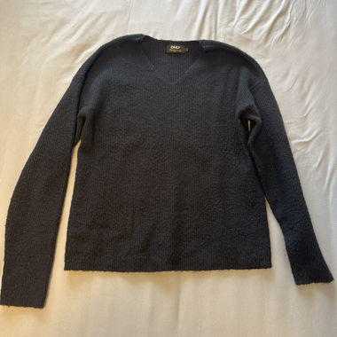 Pull noir ONLY