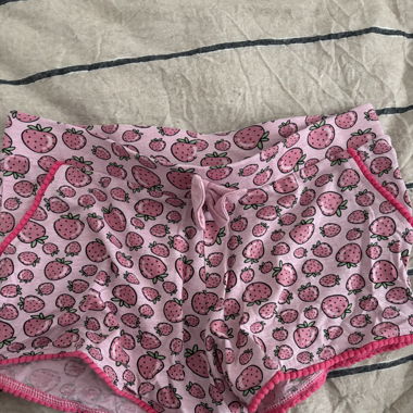 Kurze Schlafhose