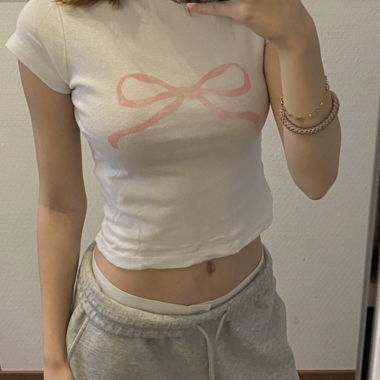 subdued bow top