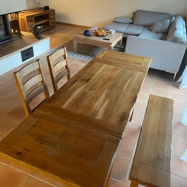 Tavolo in legno massiccio con allunga