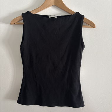 Black sleeveless top