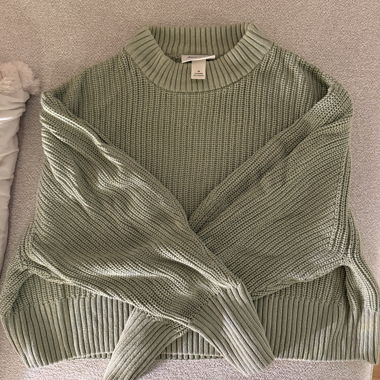 Mintgrüner Pullover