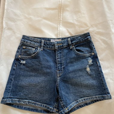 Short in jeans
