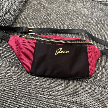 Guess Gürteltasche