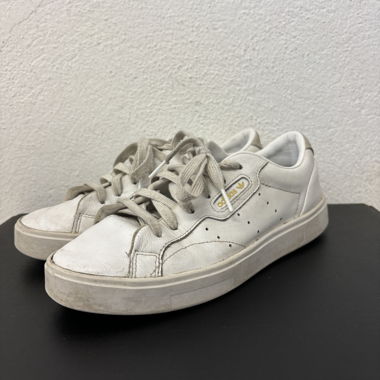 Adidas sneaker 37