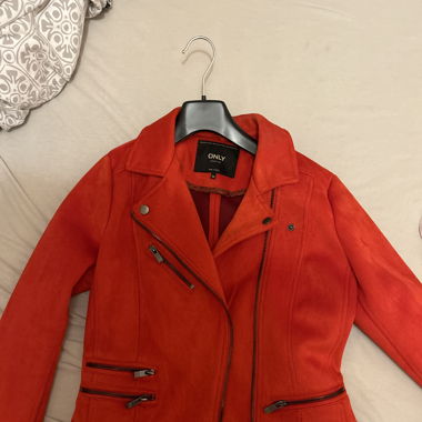 Rote Fleecelederjacke