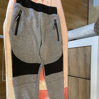 Hose für 10-jährigen Jungen.