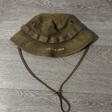 Stussy-Bob khaki mit Kordel